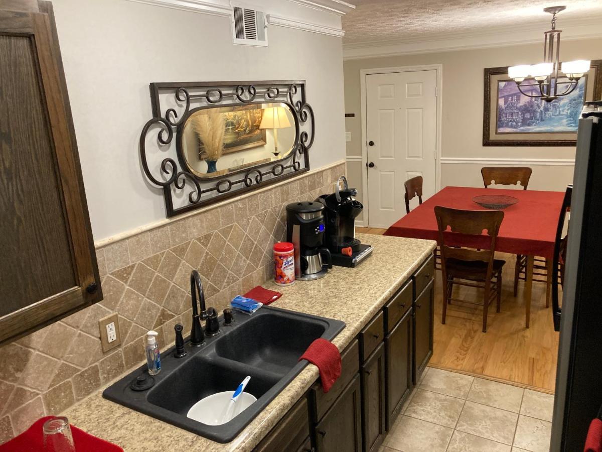 Spacious 3 Bedroom 2 Bath Condo Close To Five-Points In Athens Luaran gambar